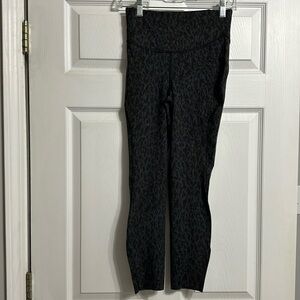 Lululemon High Rise Tight 25" Leggings Leopard Camo Deep Coal print
